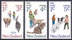 Neuseeland 1974  Gesundheit: Kinder mit Haustieren