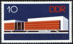 1976  Eröffnung des Palastes der Republik