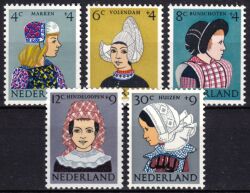 1960  "Voor het Kind": Kindertrachten