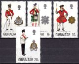 1975  Militäruniformen