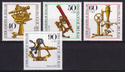 1981  Jugend: Optische Instrumente