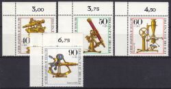 1981  Jugend: Optische Instrumente