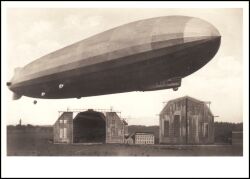 1998  LZ 127 "Graf Zeppelin" über den Luftschiffhallen