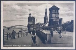 Düsseldorf - Radschläger am Rheinufer